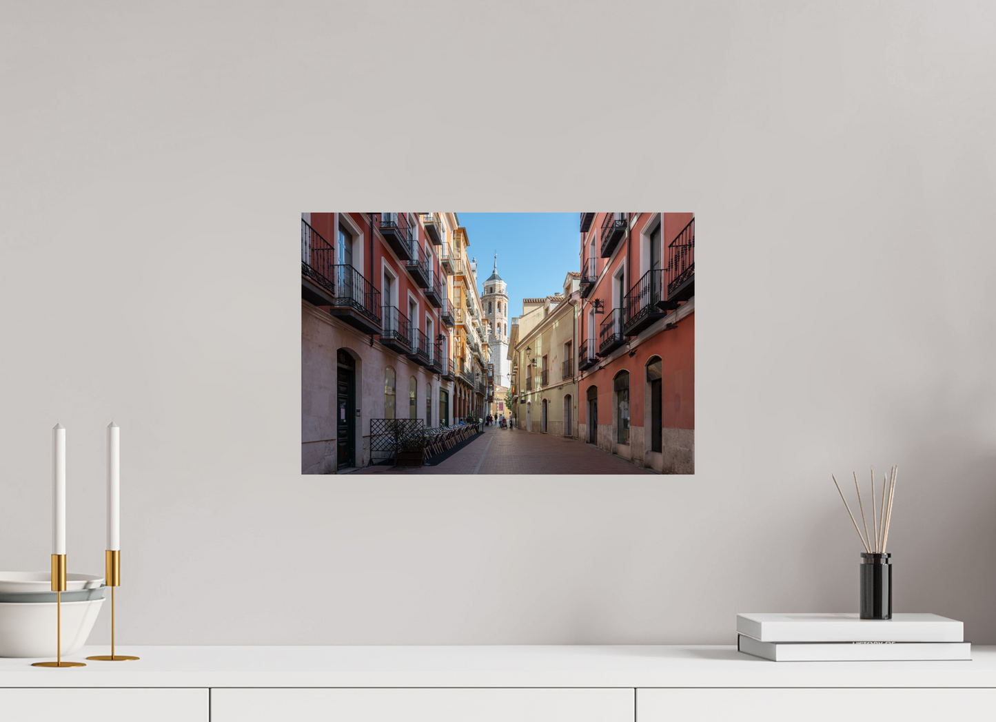 Cosmopolitan: Shopping street in Valladolid